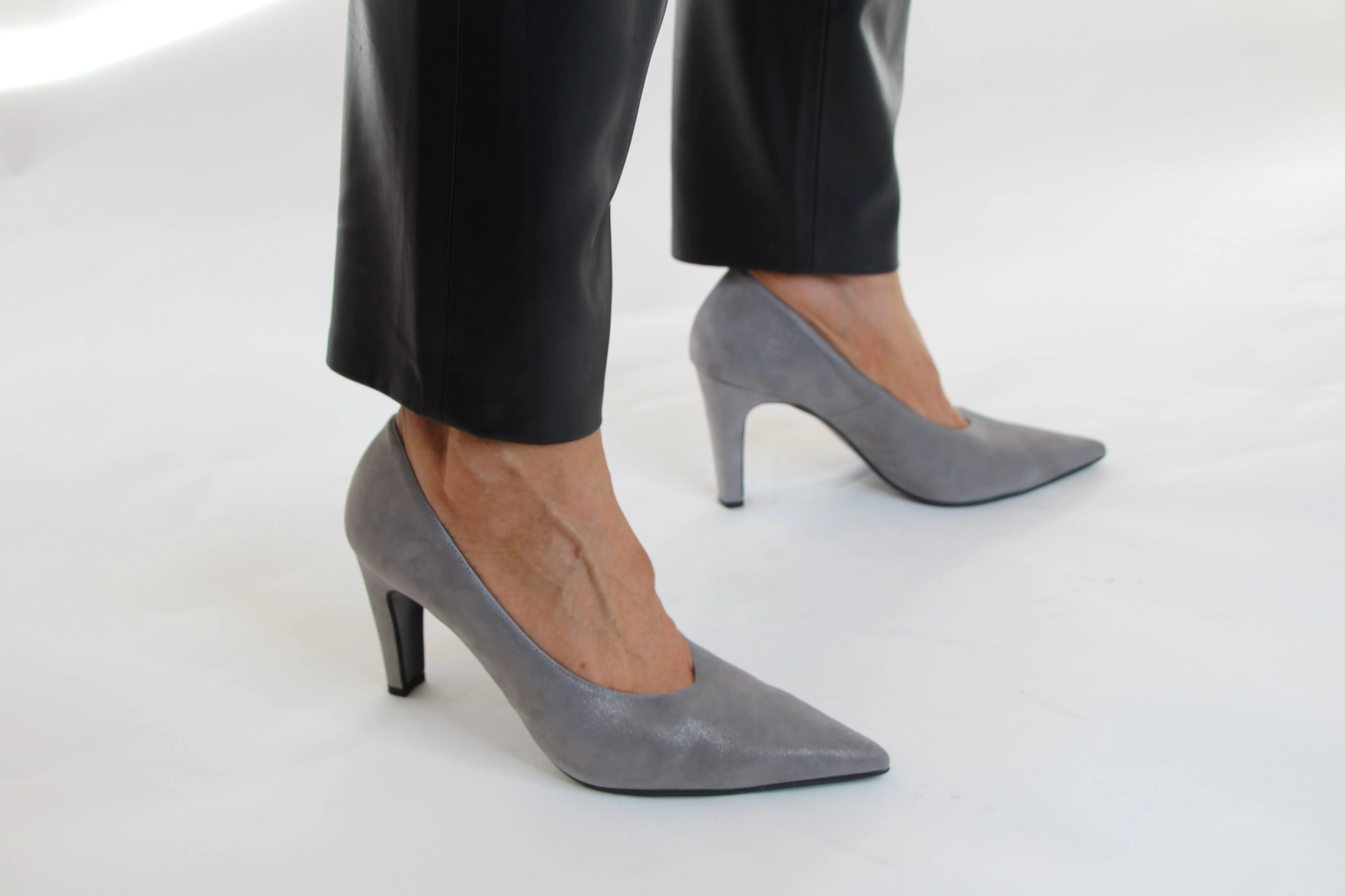 Marian Grey Print V-Cut Shoe