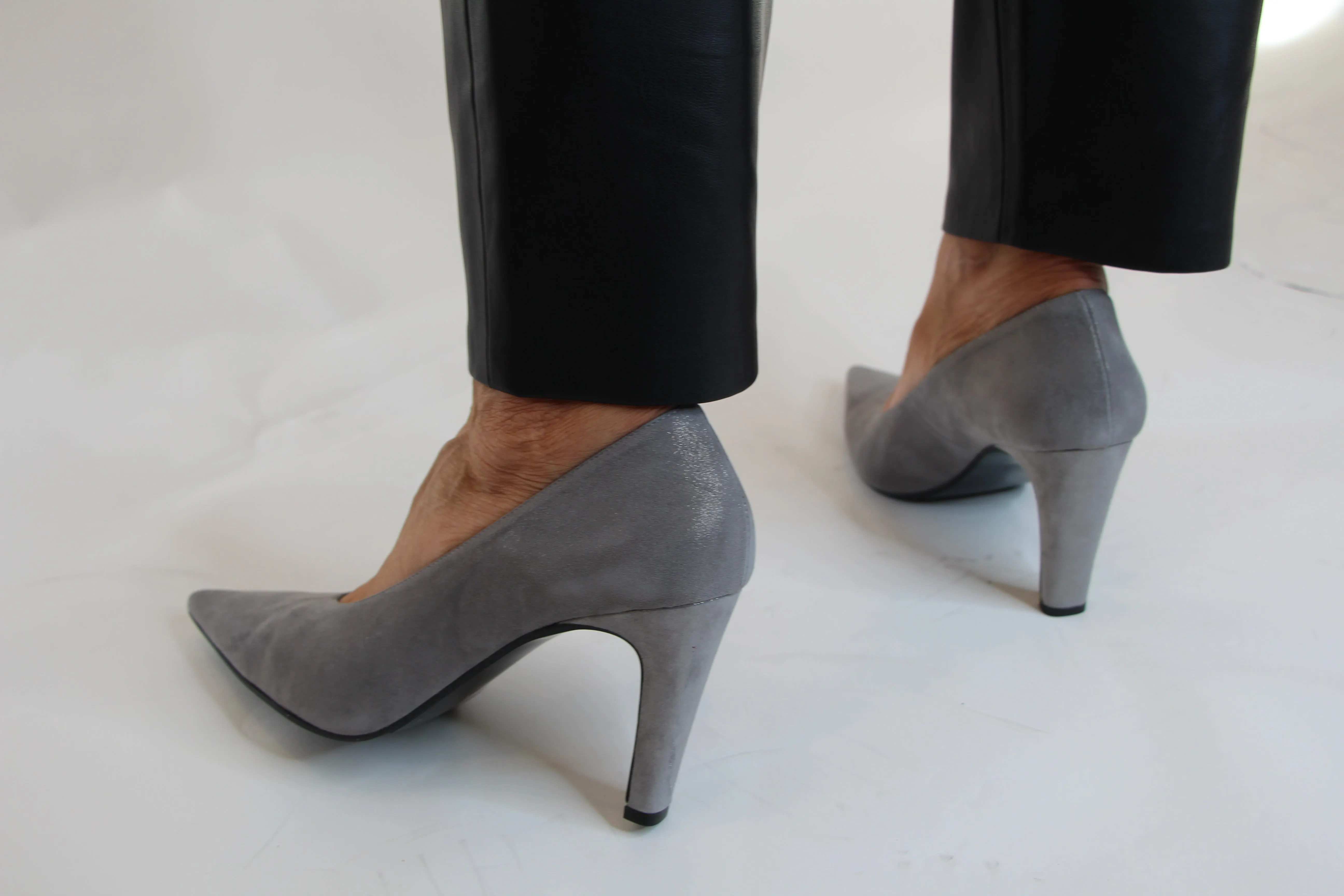 Marian Grey Print V-Cut Shoe