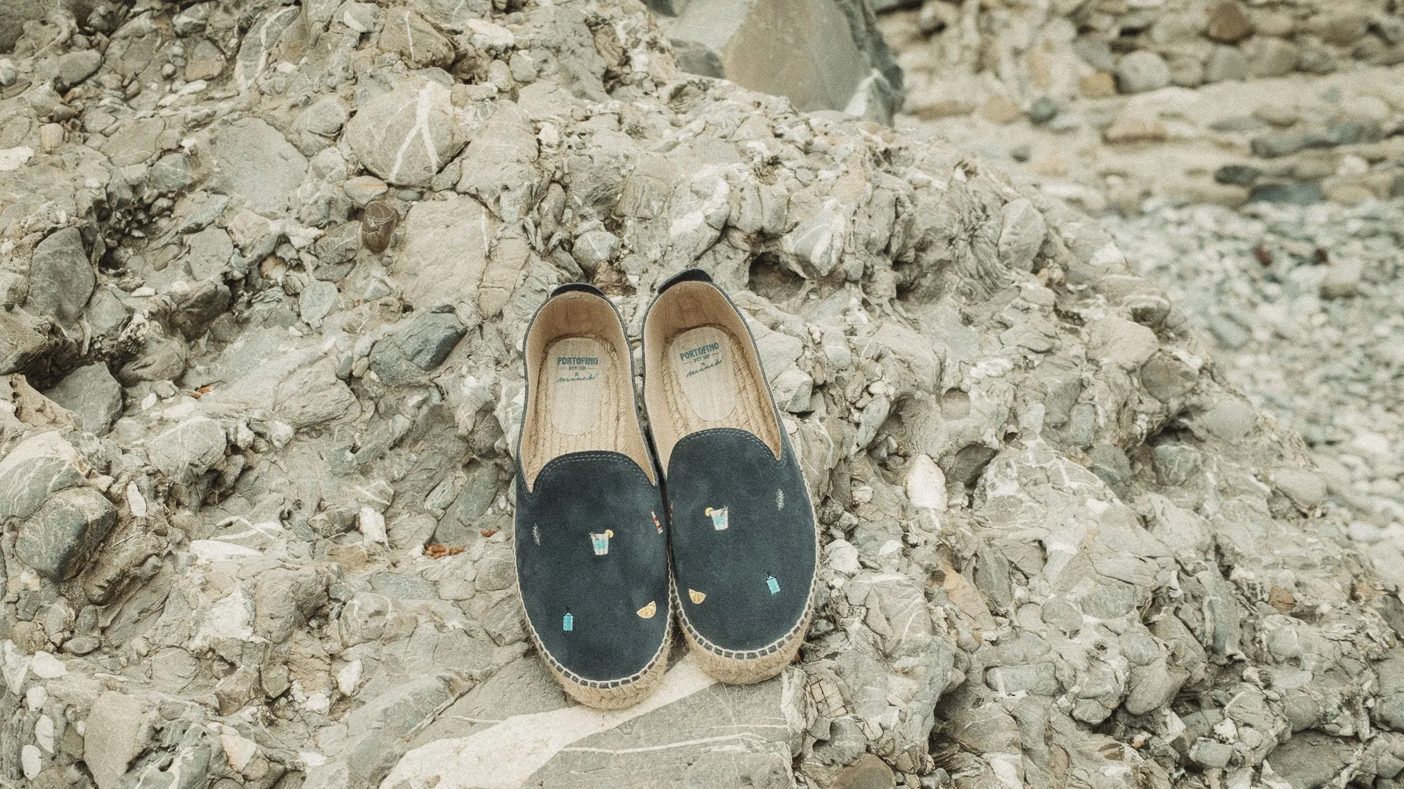 Suede Embroidered Espadrilles - Q16C0 - Portofino Dry Gin x Manebí Patriot Blue With Multicolor Summer Strickers