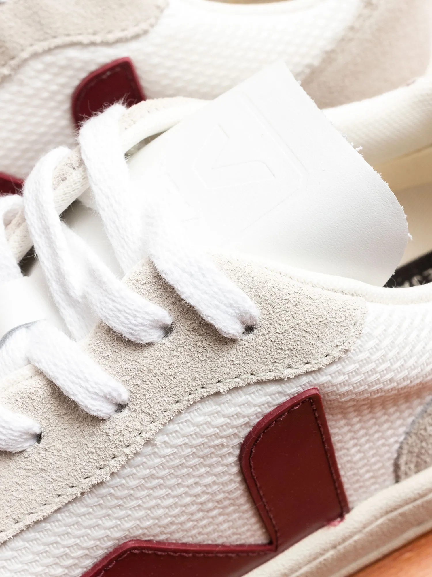 V-10 B-Mesh Sneaker in White Natural Marsala